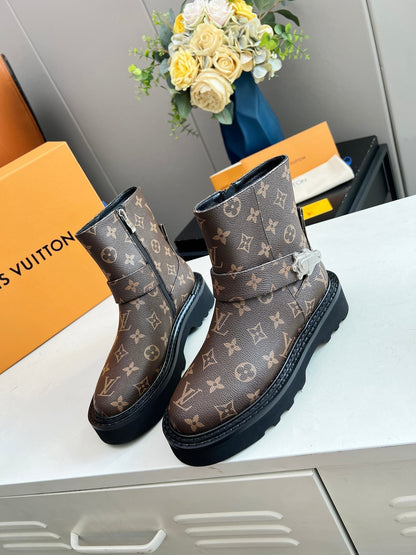 LV WOMEN'S BEAUBOURG ANKLE BOOT IN CACAO MONOGRAM CALFSKIN