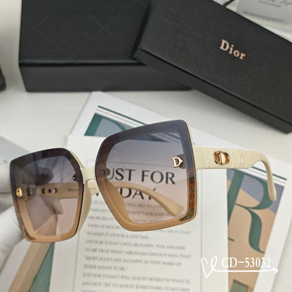 MONTAIGNE SUNGLASS 53032 IN ACETATE