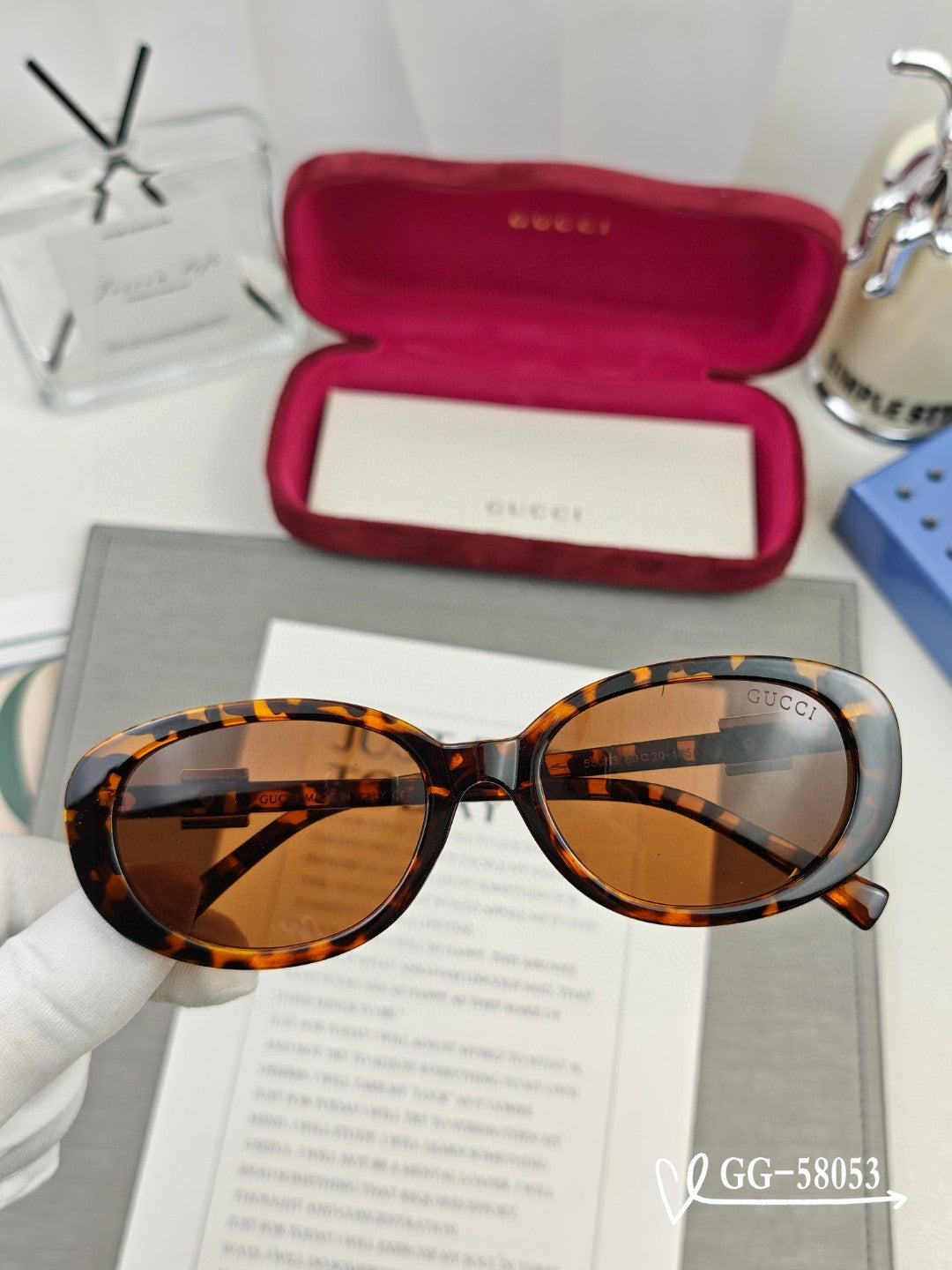 OVAL FRAME SUNGLASSES 58053 IN ACETATE