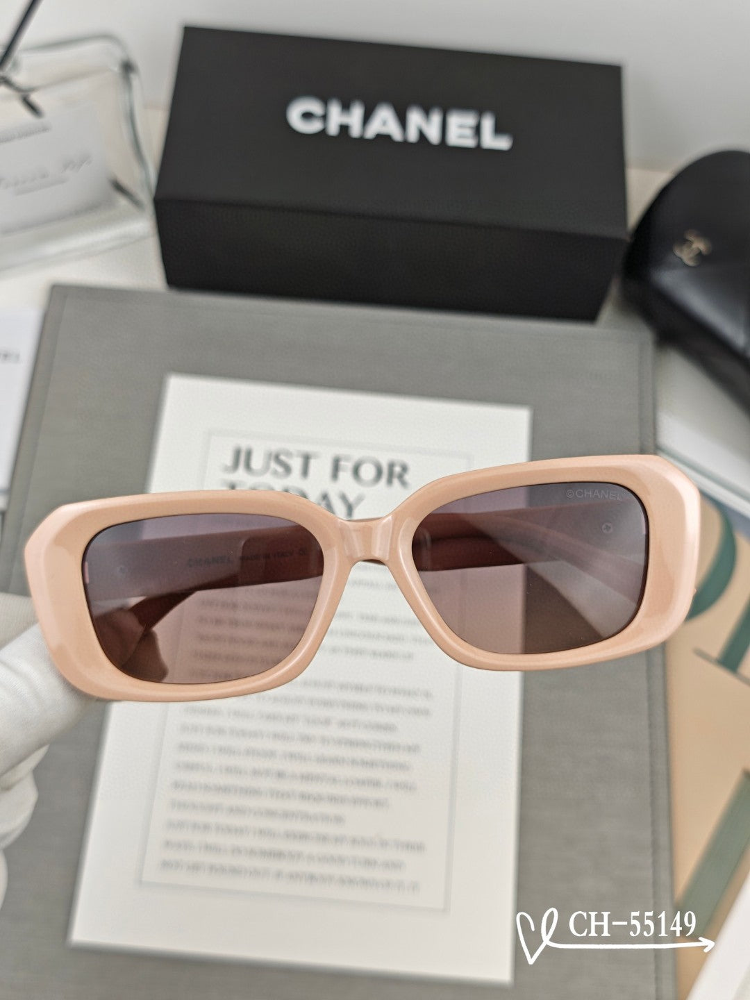 RECTANGULAR SUNGLASSES 55149 IN ACETATE