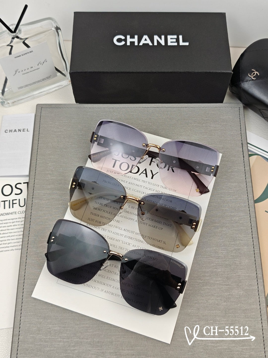 SQUARE SUNGLASSES 55512 IN ACETATE RESIN LENSES