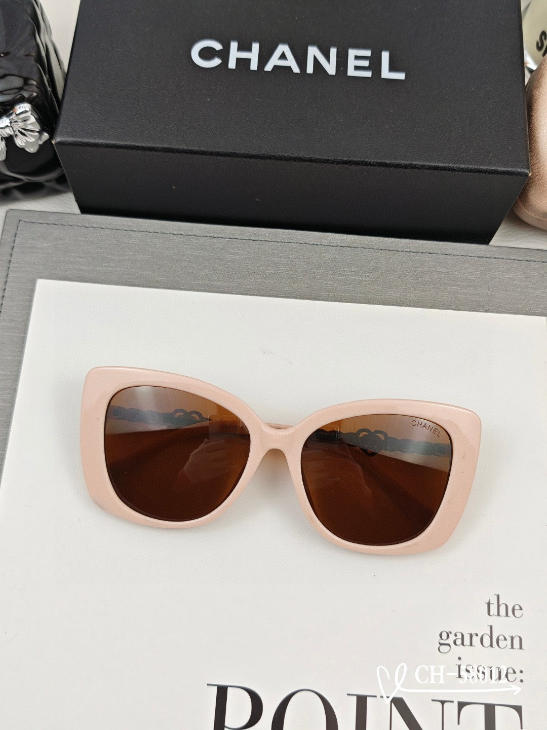 SQUARE SUNGLASSES 58012 IN ACETATE