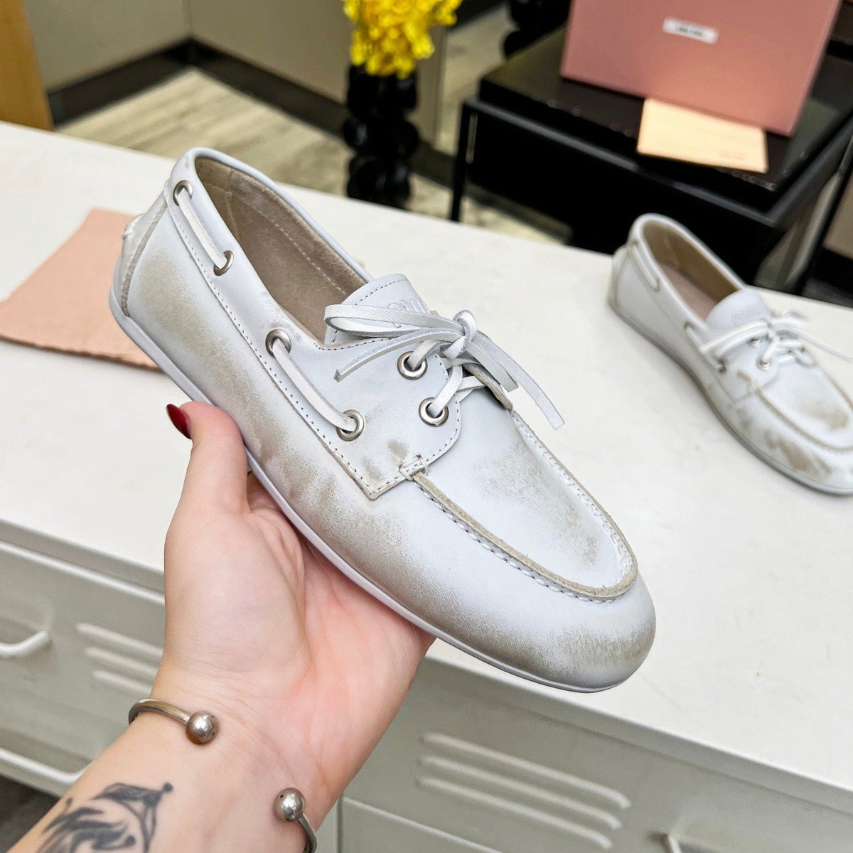 Lace-up Retro Loafers White Cowhide