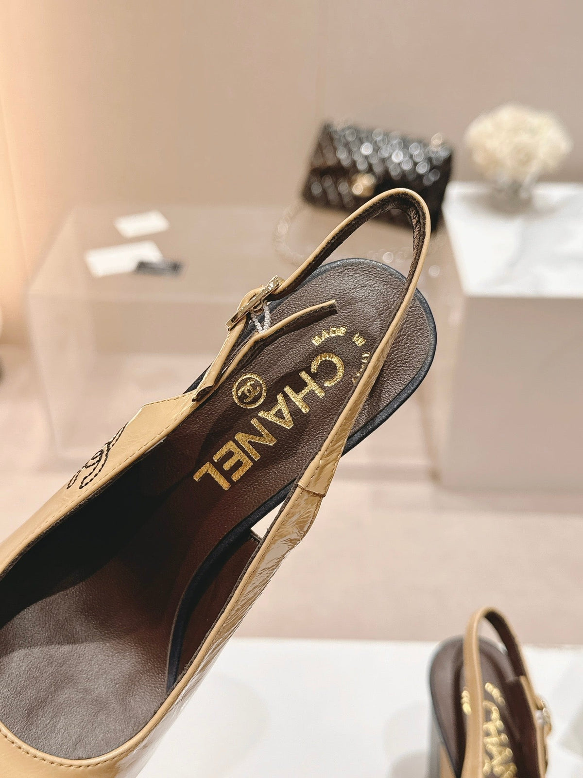 HIGH SLINGBACKS PEANUT BROWN MIX BLACK SHEEPSKIN