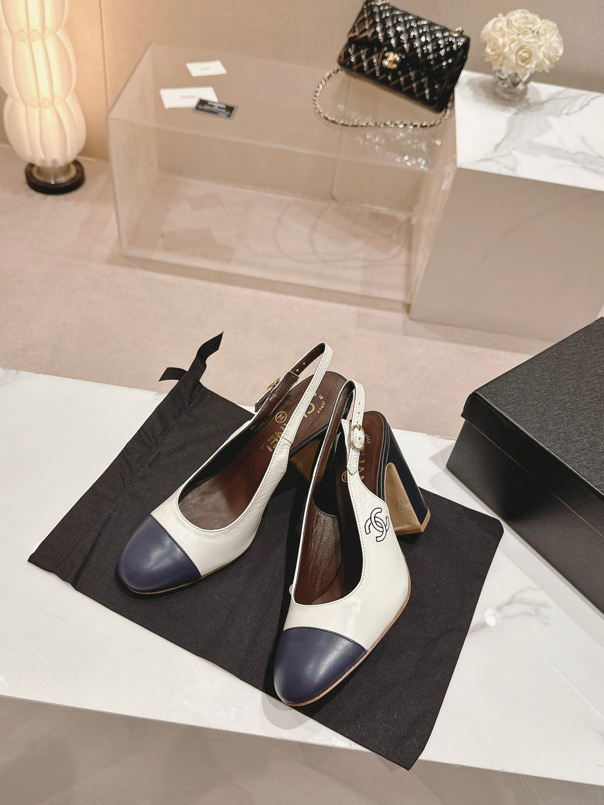 HIGH SLINGBACKS WHITE MIX BLACK SHEEPSKIN
