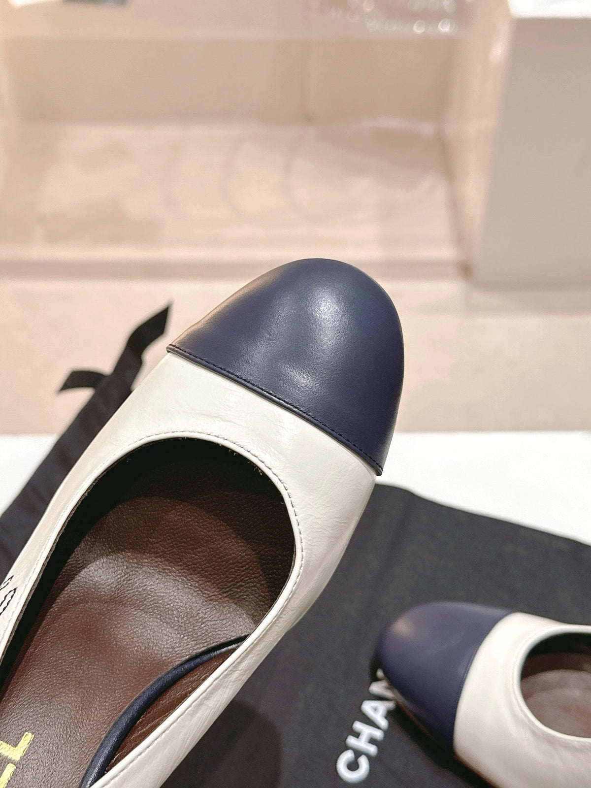 HIGH SLINGBACKS WHITE MIX BLACK SHEEPSKIN