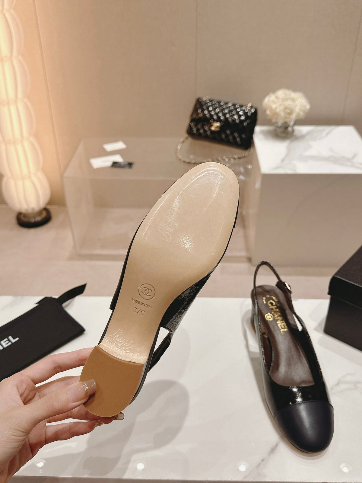 SLINGBACKS IN BLACK SHEEPSKIN