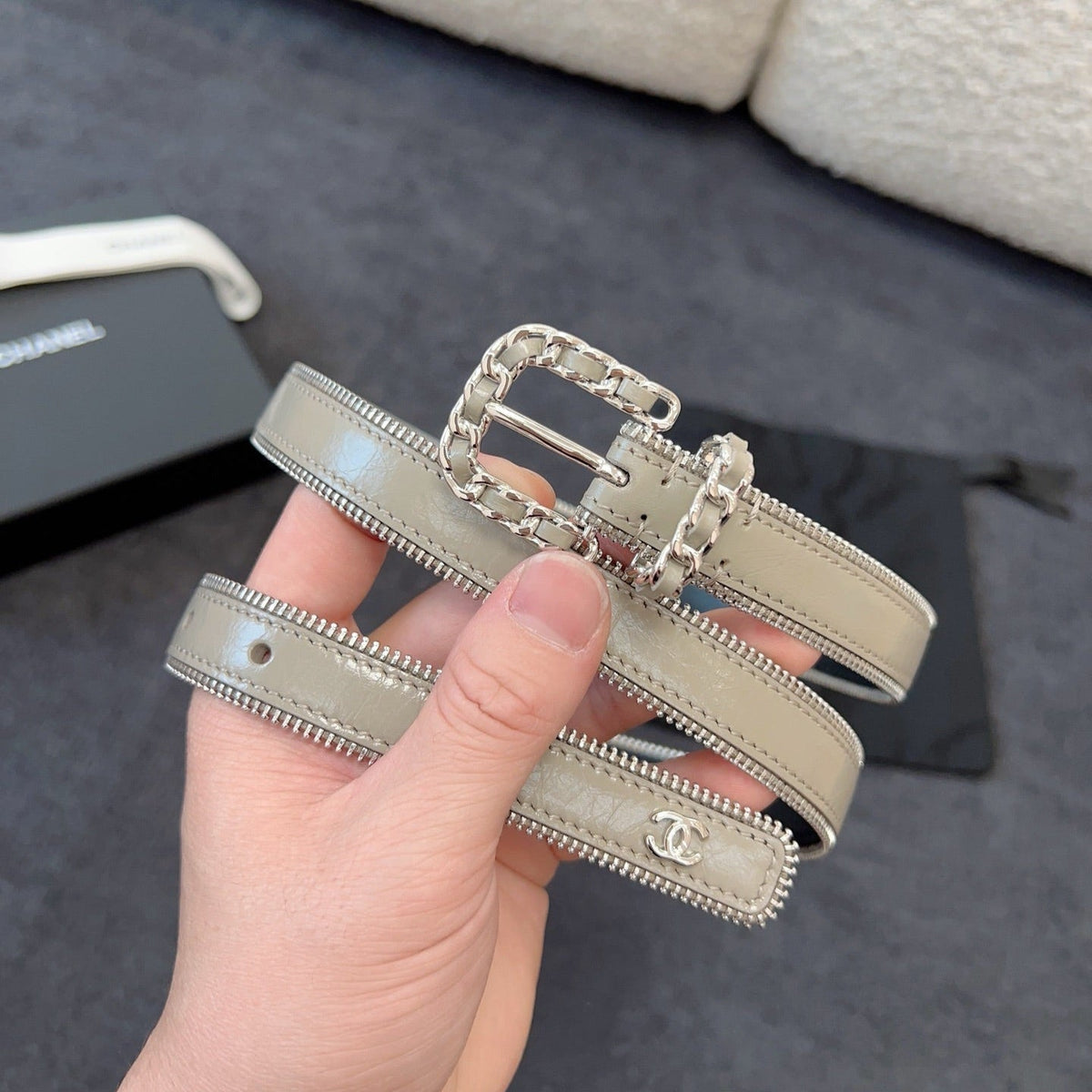 BELT 20MM IN GRAY CALFSKIN WITH INTERWOVEN CHAIN BUCKLE ZIPPER IN TRIM SILVER HARDWARE