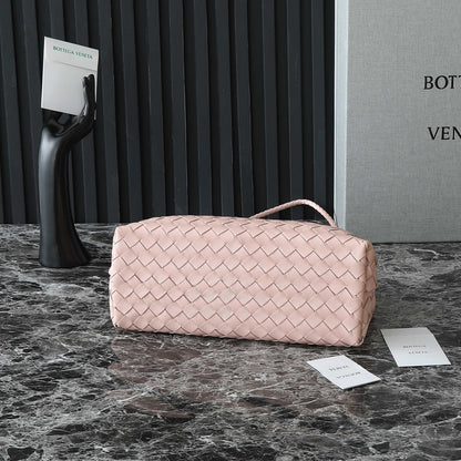 MEDIUM ANDIAMO 32 IN LIGHT PINK LAMBSKIN