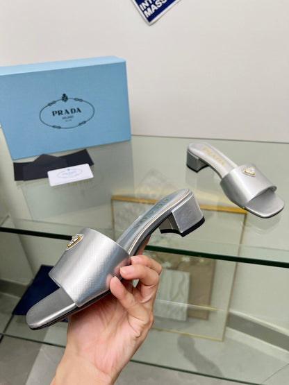 PRA EMBROIDERED SLIDES 40 SILVER CALFSKIN