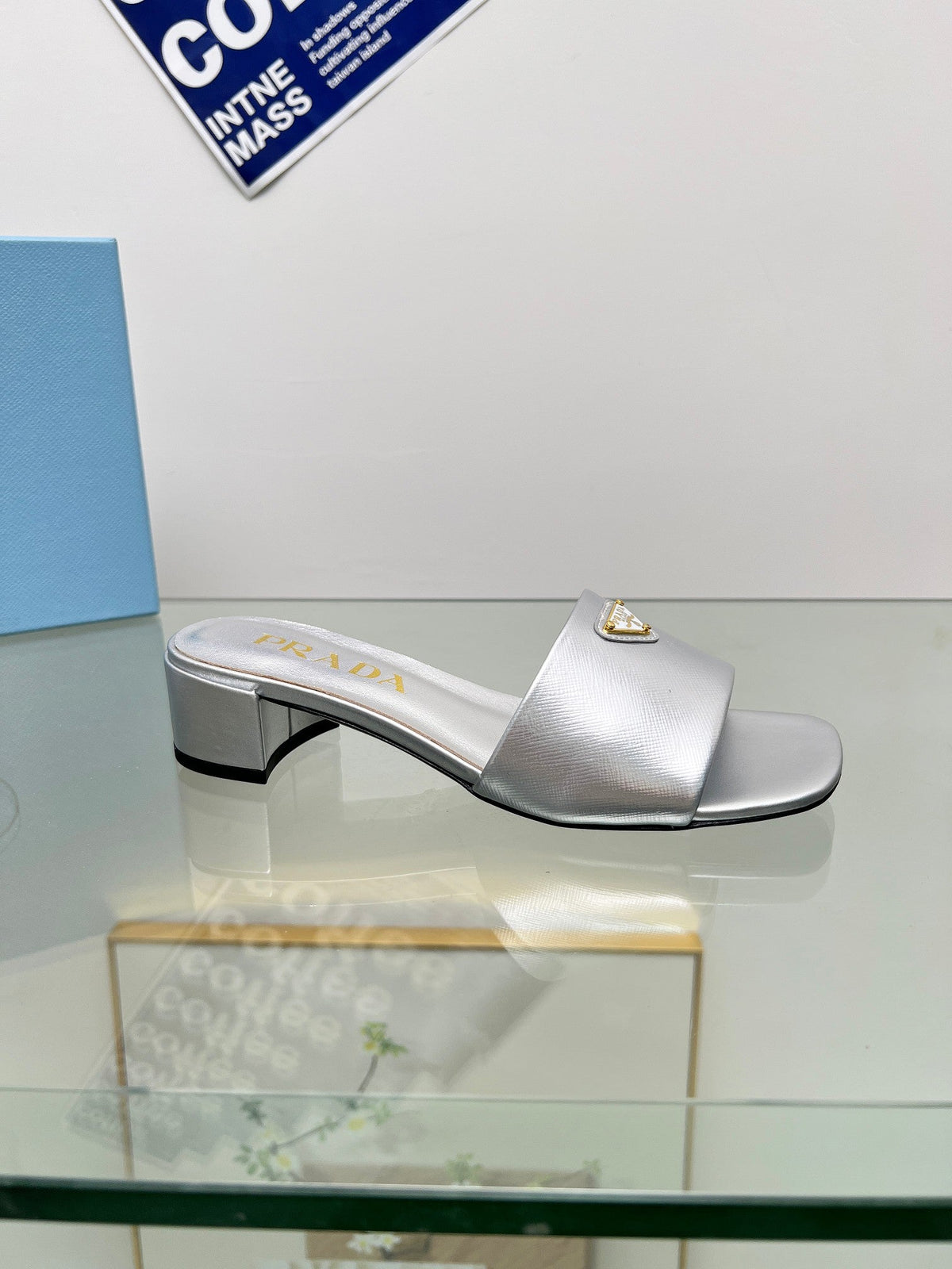 PRA EMBROIDERED SLIDES 40 SILVER CALFSKIN