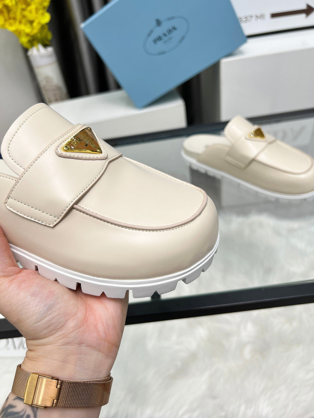 SABOTS MULES BEIGE CALFSKIN