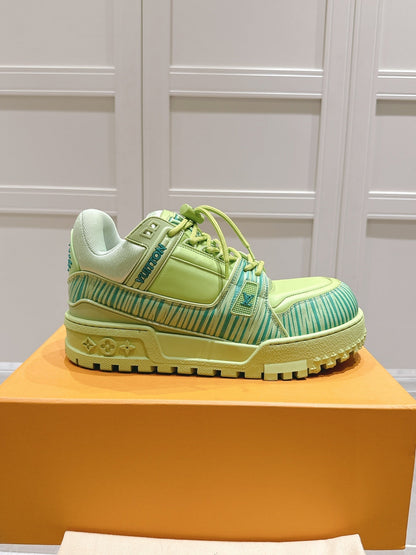 LV TRAINER MAXI LV X PARK SEO-BO IN PEAR GREEN CALFSKIN