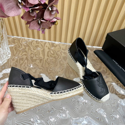 SL WEDGE SANDALS BLACK CALFSKIN AND STRAW