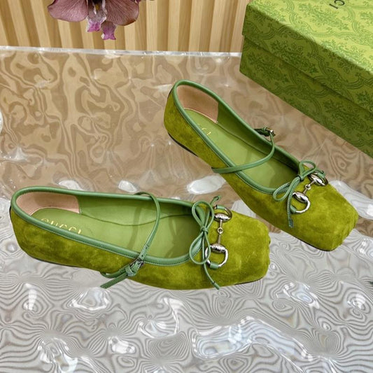 BALLET FLAT IN OLIVE GREEN SUEDE WITH SILVER HARDWARE