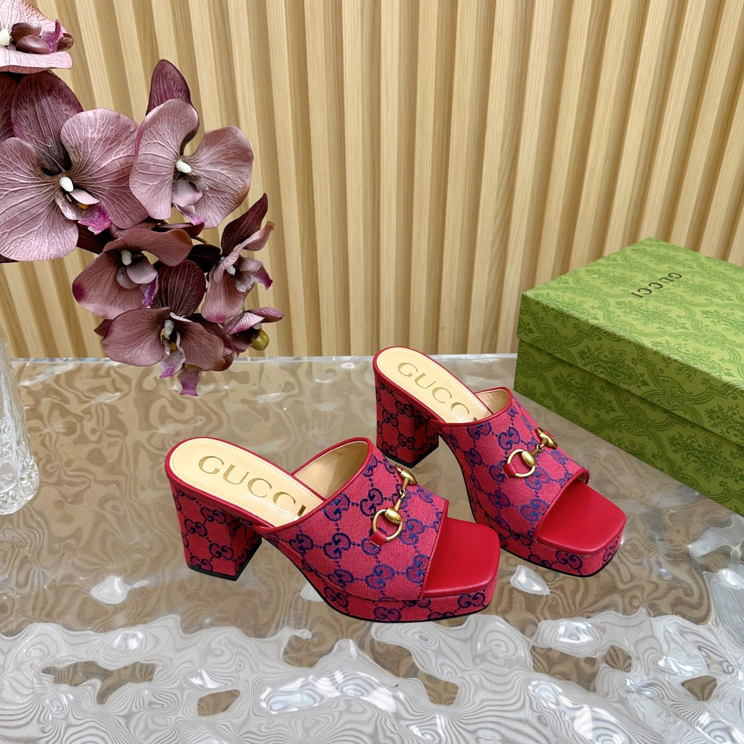 HORSEBIT SLIDE SANDAL IN RED MONOGRAM CANVAS AND SHEEPSKIN LINING