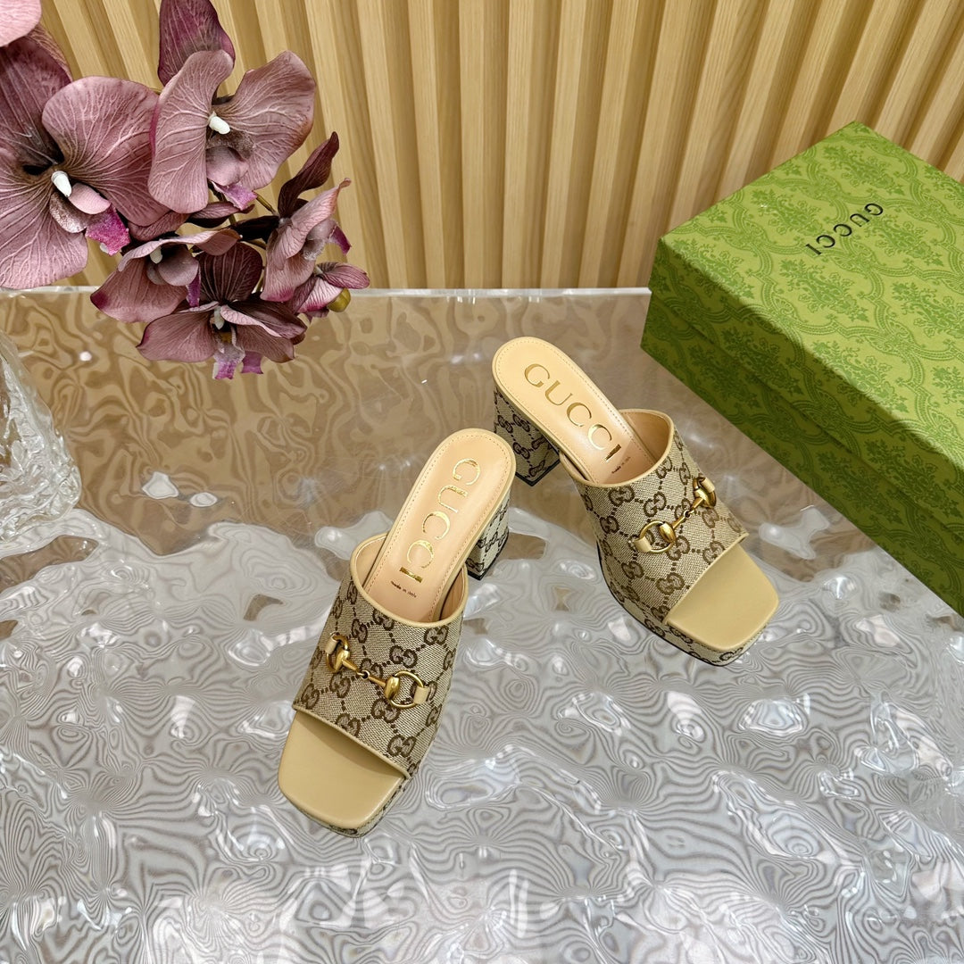 HORSEBIT SLIDE SANDAL IN ECRU BEIGE MONOGRAM CANVAS AND SHEEPSKIN LINING