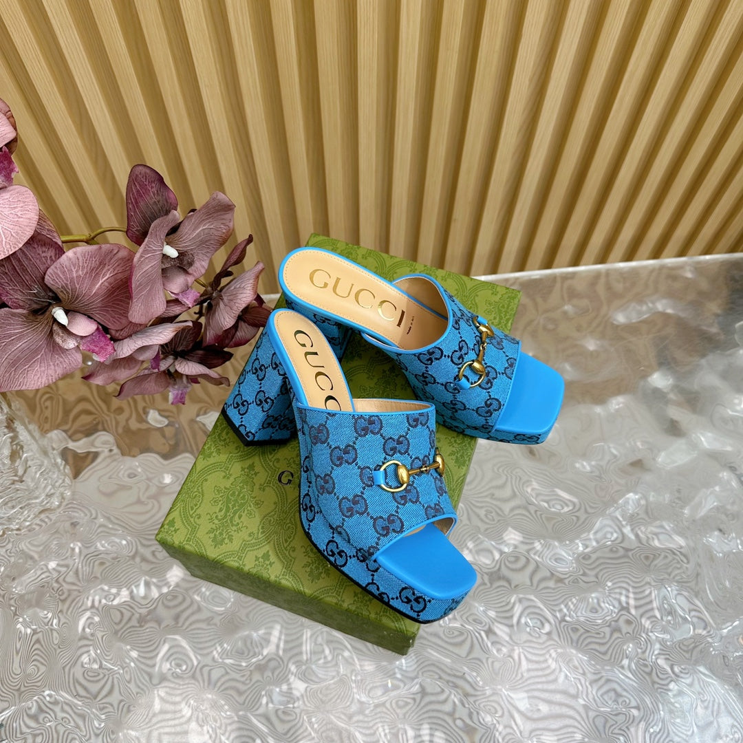 HORSEBIT SLIDE SANDAL IN AZURE BLUE MONOGRAM CANVAS AND SHEEPSKIN LINING