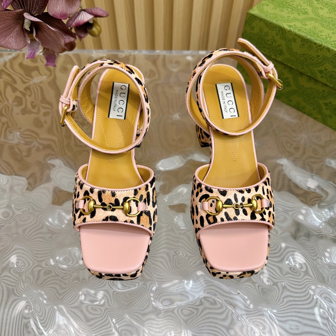 HORSEBIT HIGH-HEEL SANDAL WITH LEOPARD PRINT IN LIGHT PINK VELVET AND CALFSKIN LINING