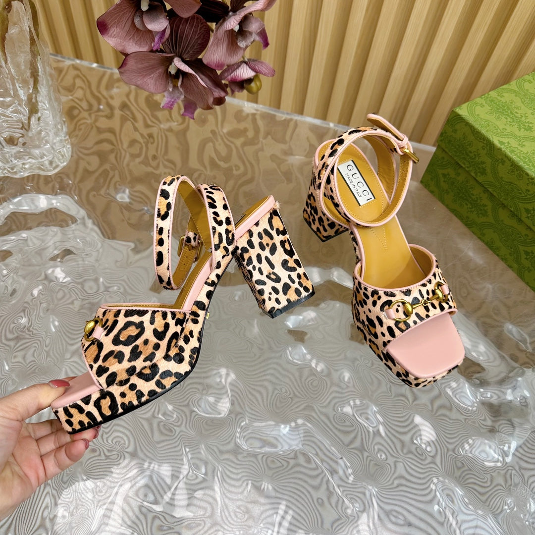 HORSEBIT HIGH-HEEL SANDAL WITH LEOPARD PRINT IN LIGHT PINK VELVET AND CALFSKIN LINING