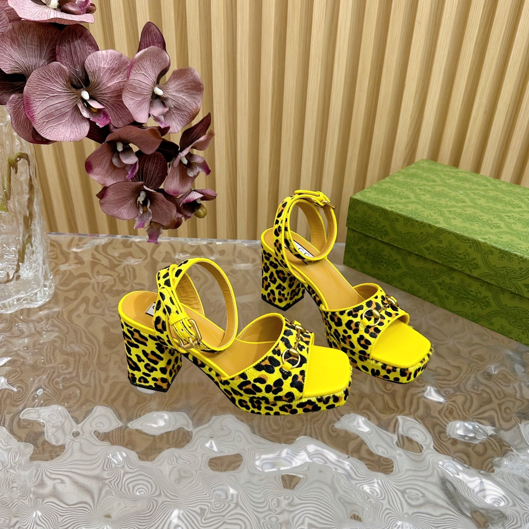 HORSEBIT HIGH-HEEL SANDAL WITH LEOPARD PRINT IN BRIGHT YELLOW VELVET AND CALFSKIN LINING