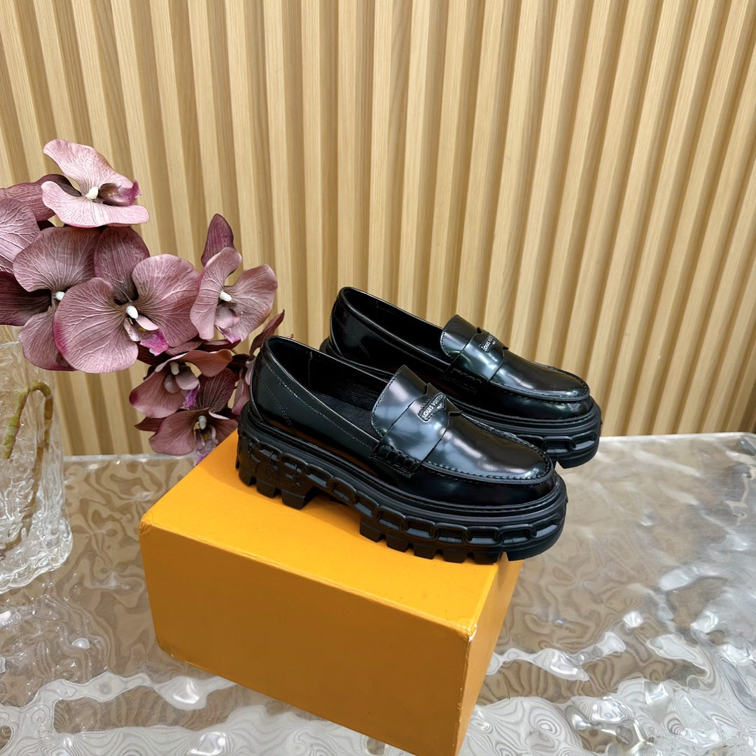 LV RECORD LOAFERS IN BLACK GLOSSY CALFSKIN