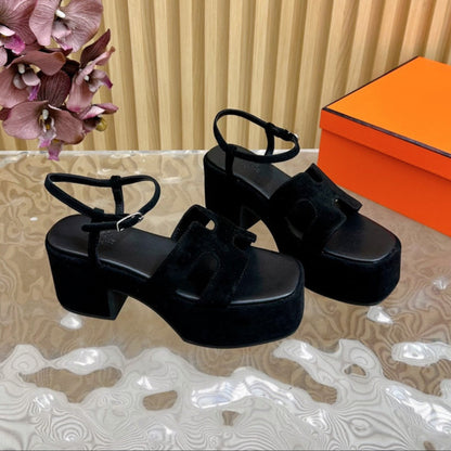 JAM 30 SANDAL IN BLACK VELVET