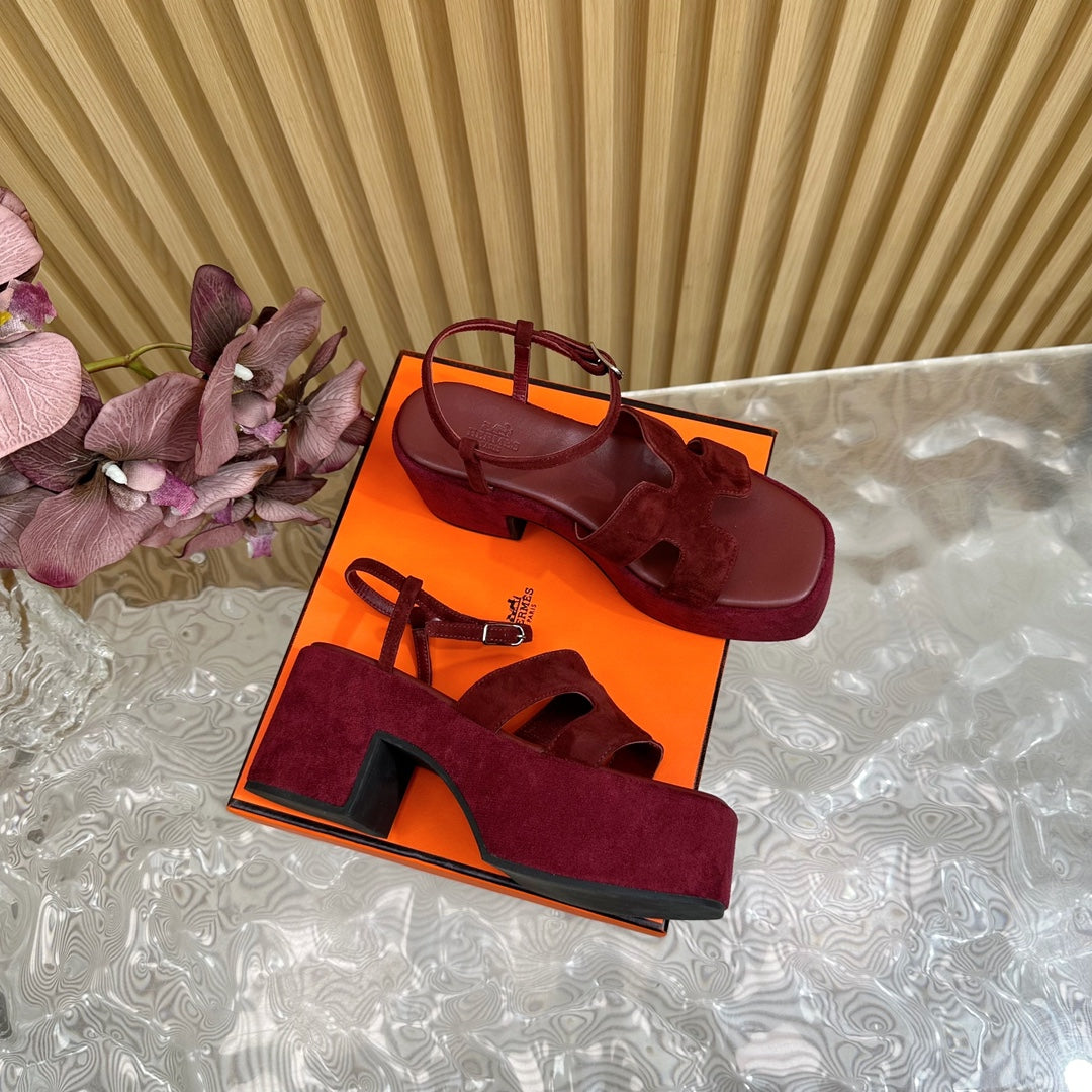 JAM 30 SANDAL IN BLOOD RED VELVET