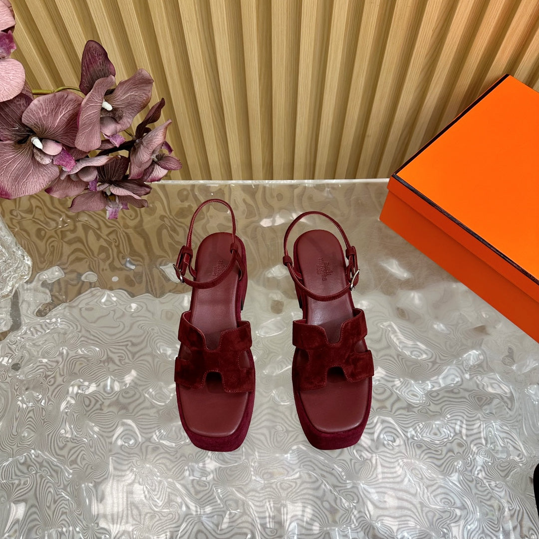 JAM 30 SANDAL IN BLOOD RED VELVET