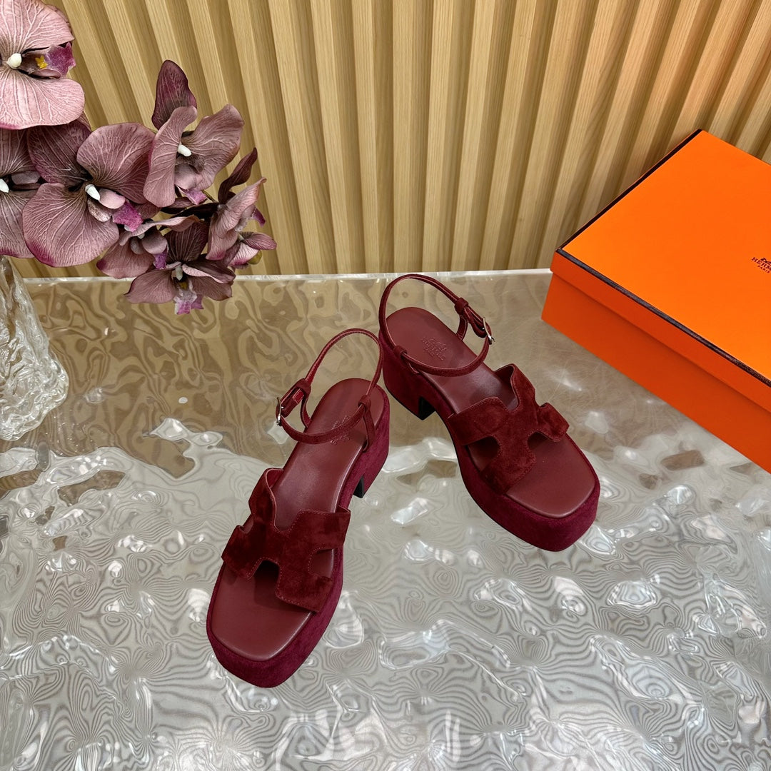 JAM 30 SANDAL IN BLOOD RED VELVET