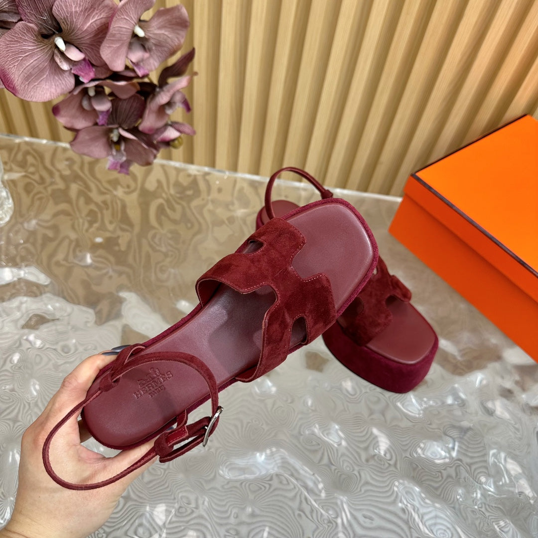 JAM 30 SANDAL IN BLOOD RED VELVET