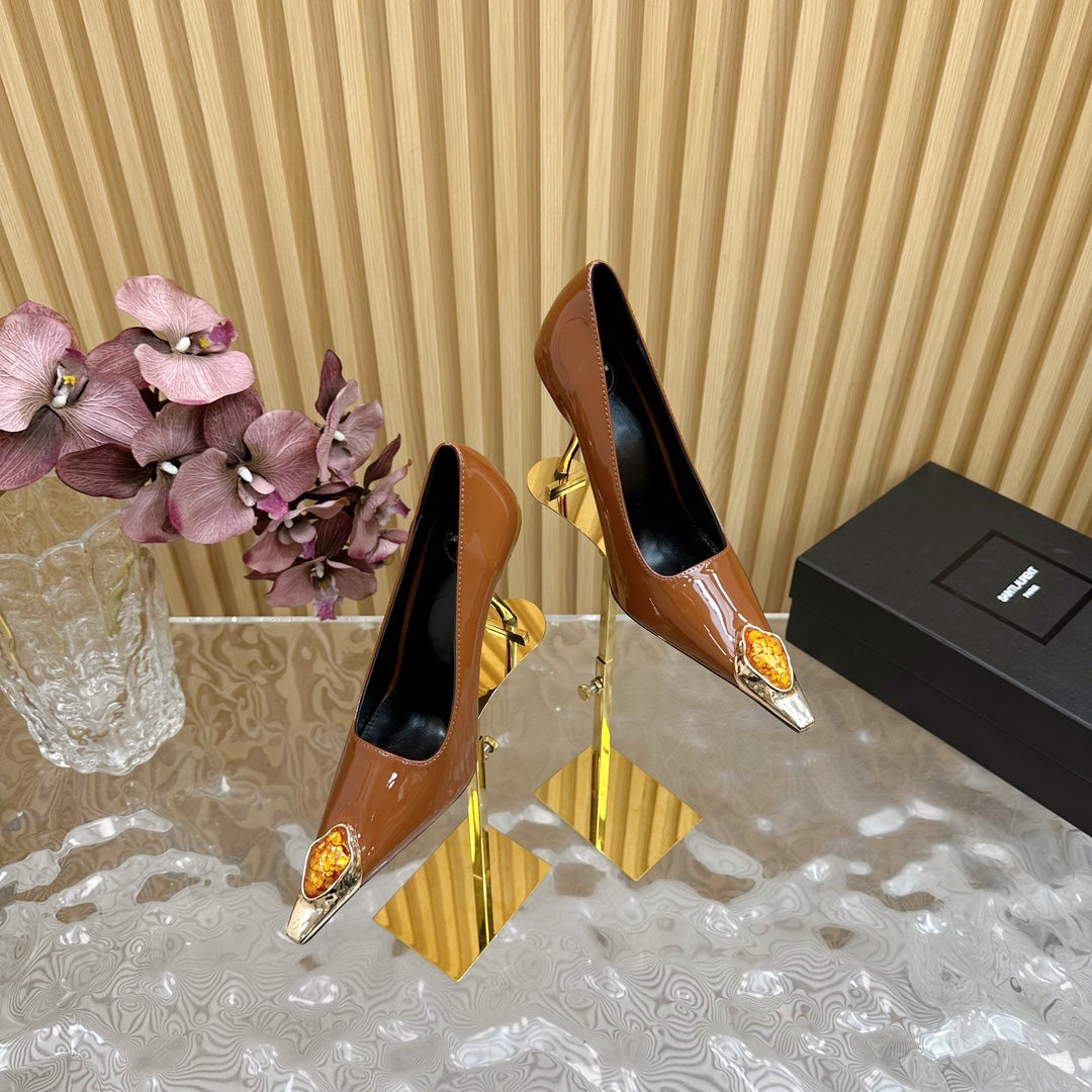 ORANGE GEM-STUDDED HIGH PUMPS IN BRONZE BROWN PATENT CALFSKIN