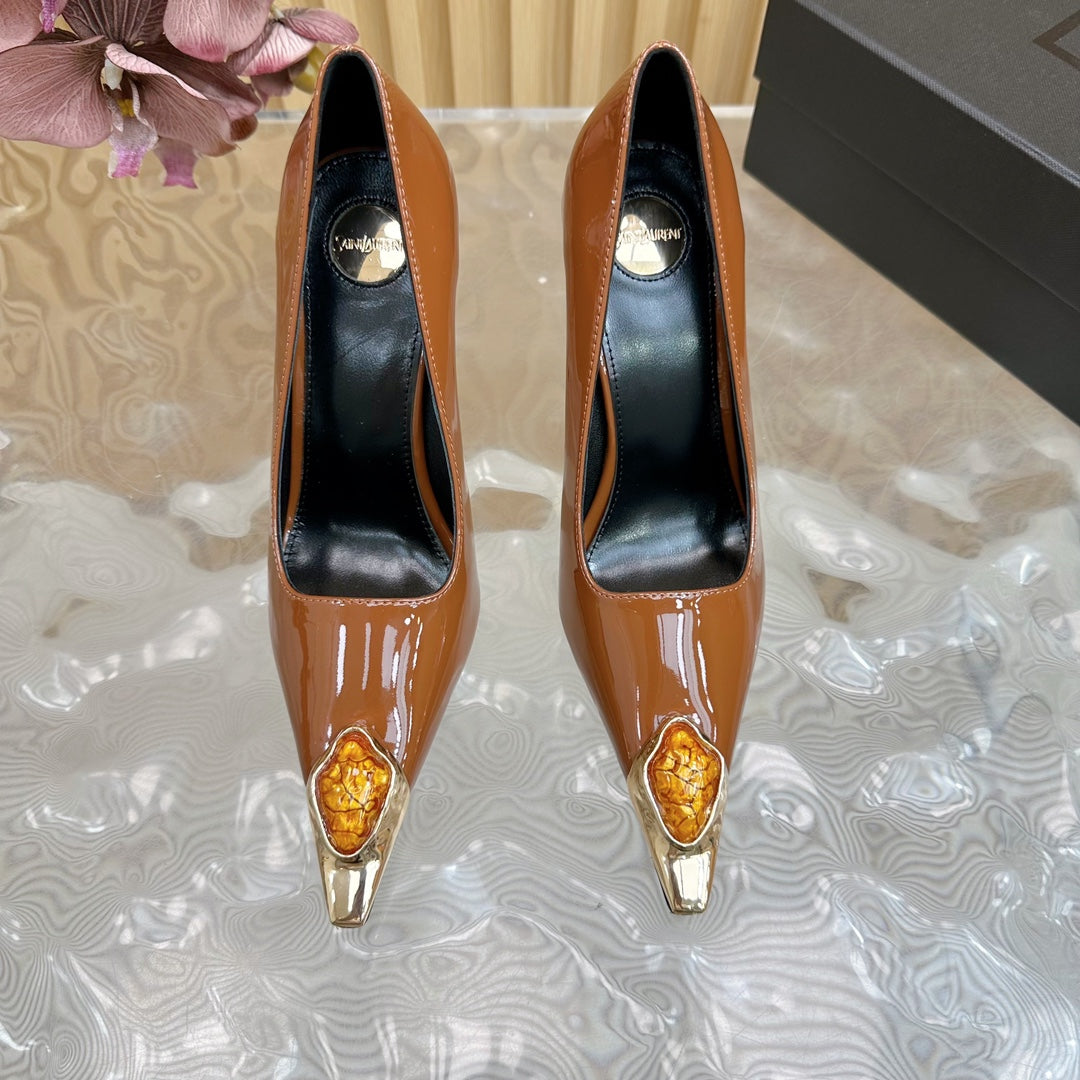 ORANGE GEM-STUDDED HIGH PUMPS IN BRONZE BROWN PATENT CALFSKIN