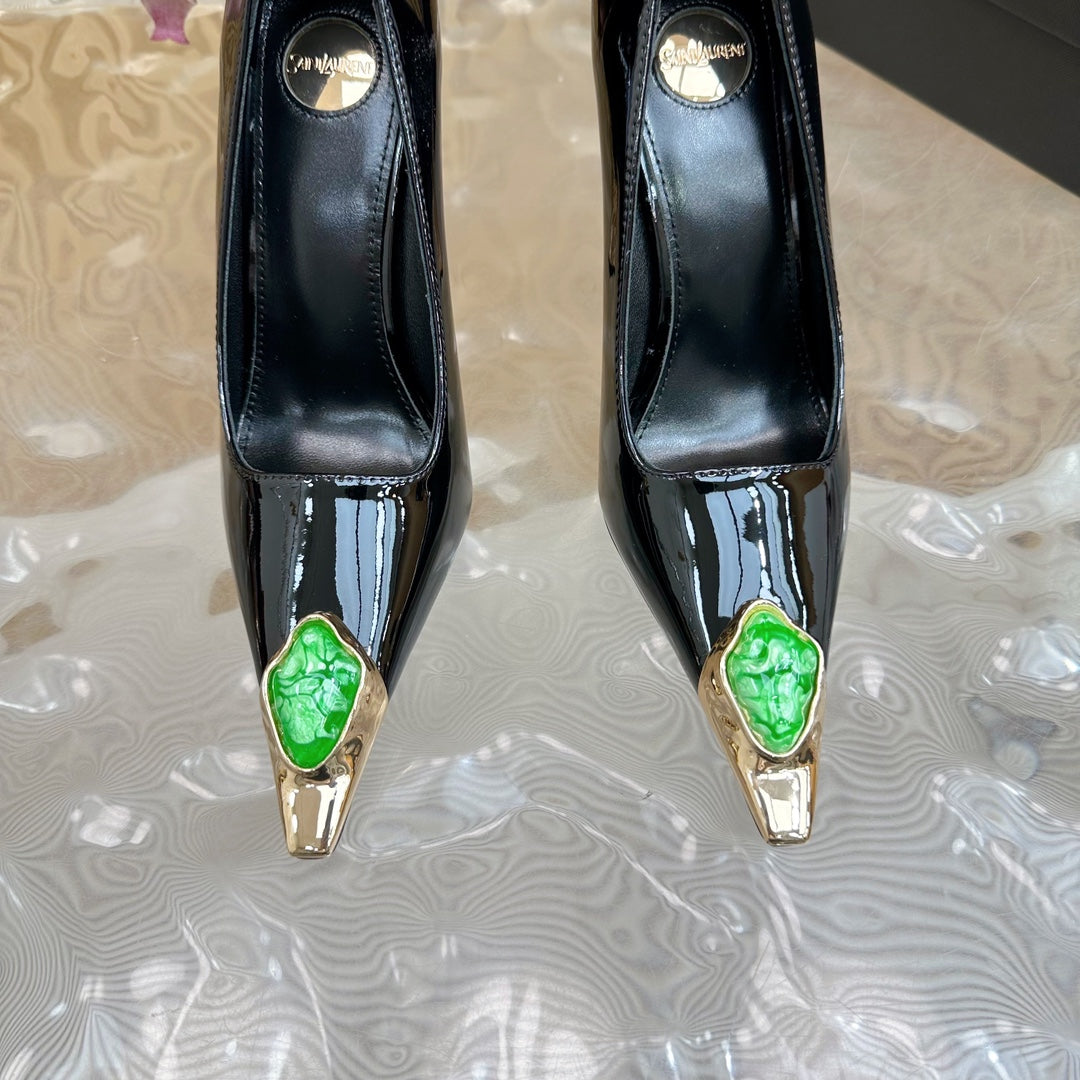 GREEN GEM-STUDDED HIGH PUMPS IN BLACK PATENT CALFSKIN