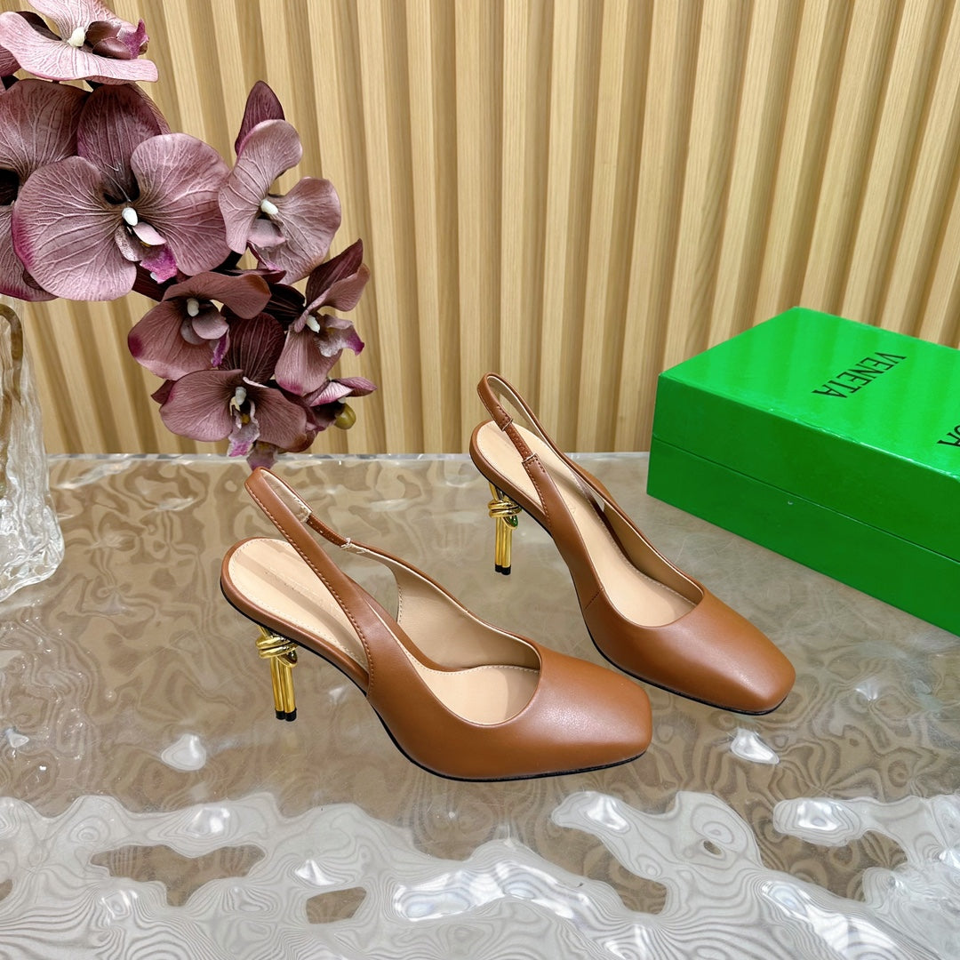 KNOT PUMP 9 CM IN BRONZE BROWN CALFSKIN WITH GOLD FINISHED METAL HEEL
