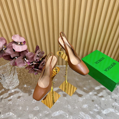 KNOT PUMP 9 CM IN BRONZE BROWN CALFSKIN WITH GOLD FINISHED METAL HEEL
