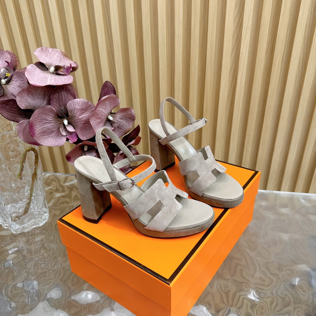 JAZZ 90 SANDAL IN PASTEL GRAY SUEDE