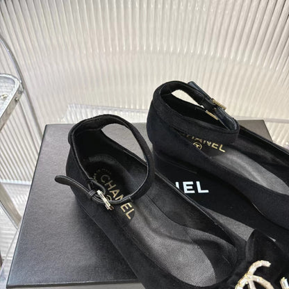 BOW MARY JANE SHOES IN BLACK VELVET