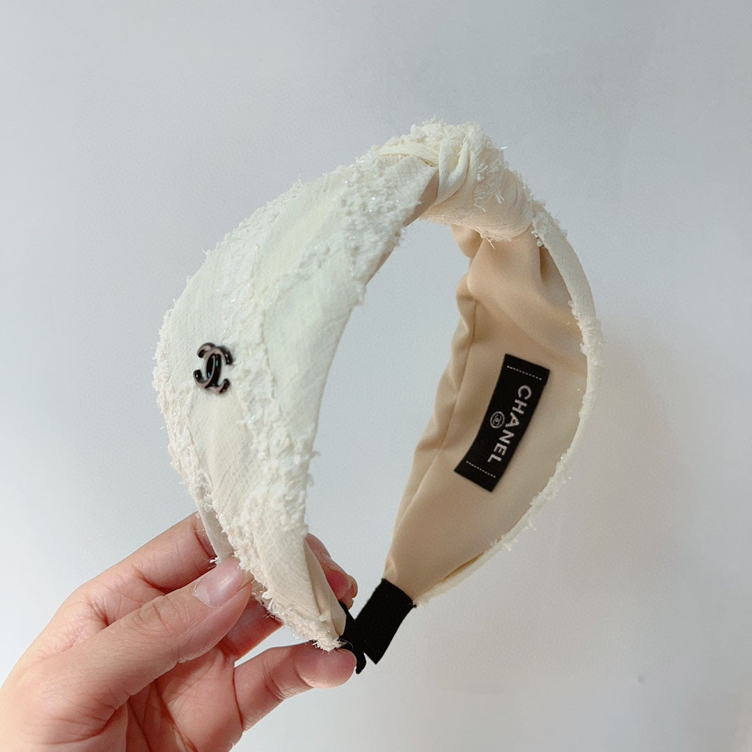 WHITE CREAM FABRIC HAIRBAND 124698