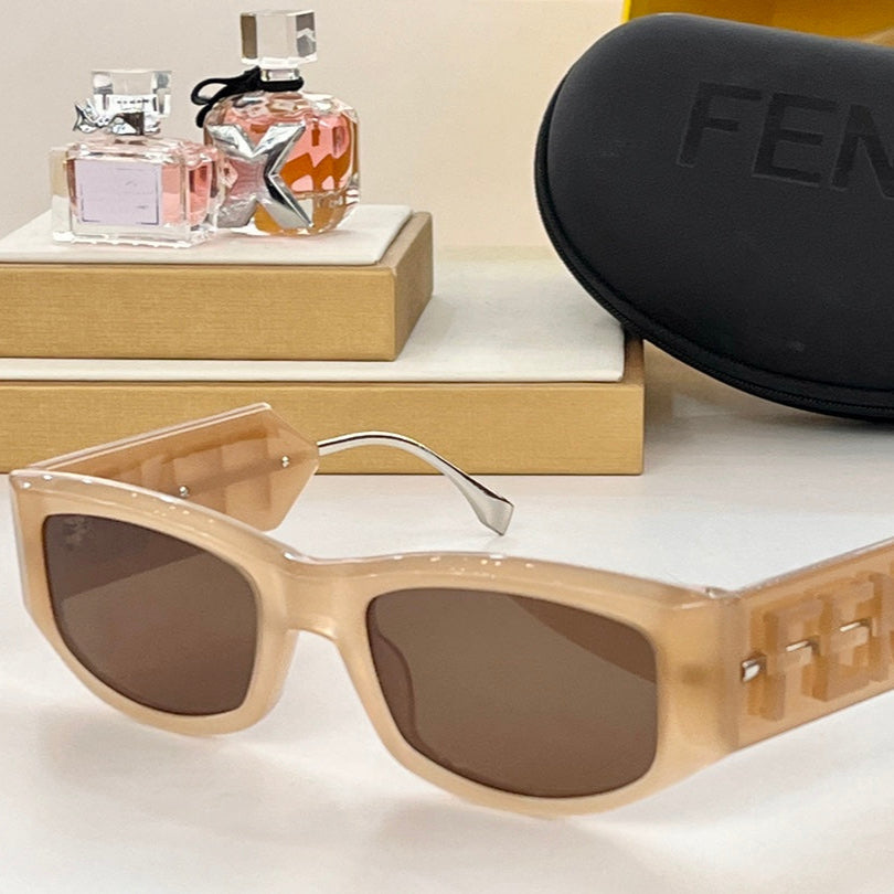 EMBOSSED LOGO ROMA RECTANGULAR FRAME SUNGLASSES FE40108U IN ACETATE