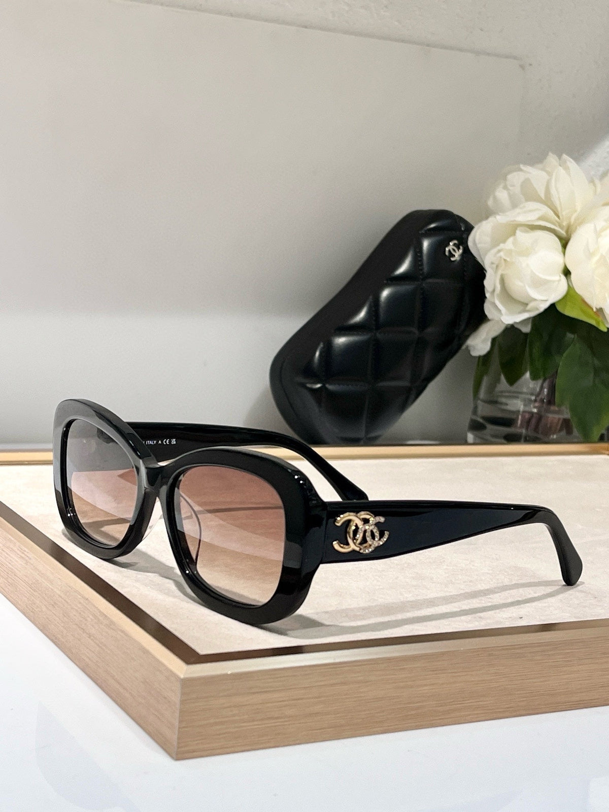SQUARE SUNGLASSES CH5468B IN ACETATE EMBOSSED DIAMOND