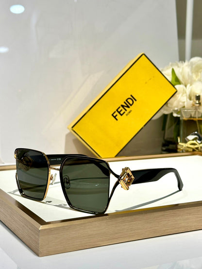 OVERSIZED FF DIAMONDS SQUARE FRAME SUNGLASSES FE40151U IN METAL