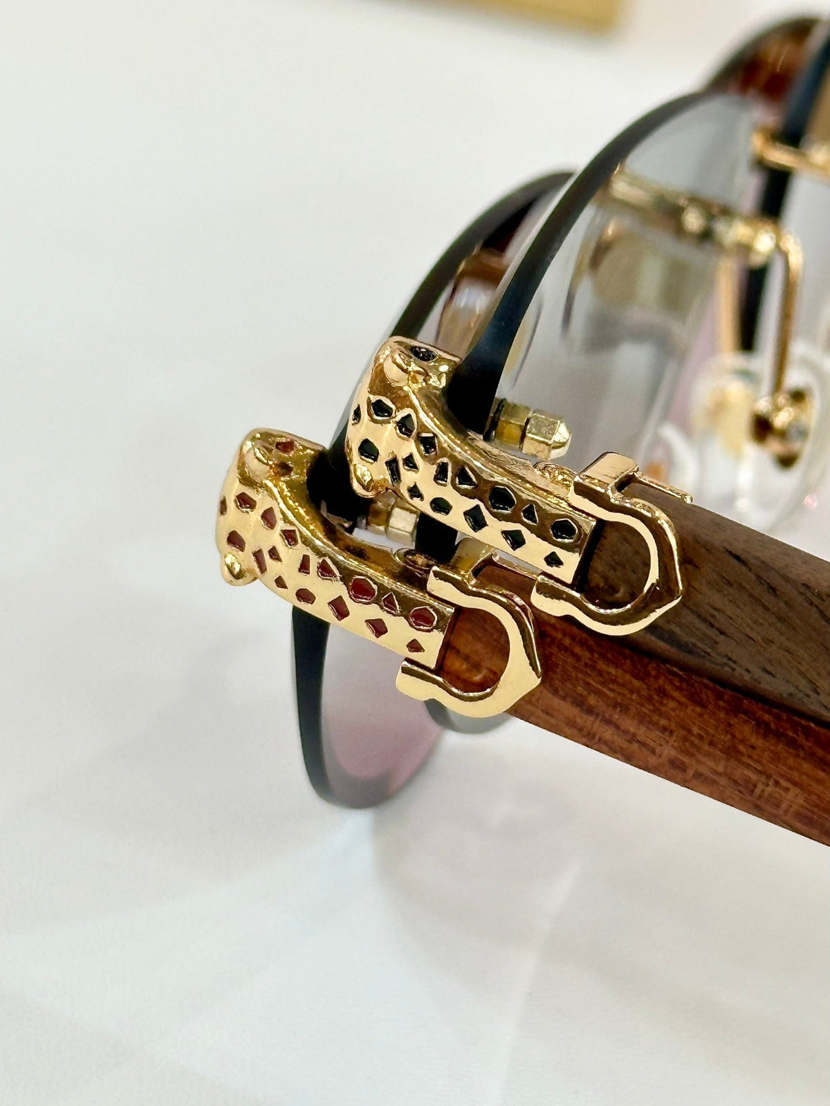PANTHÈRE RIMLESS TRIANGLE FRAME SUNGLASSES CT0616S IN METAL AND WOODEN