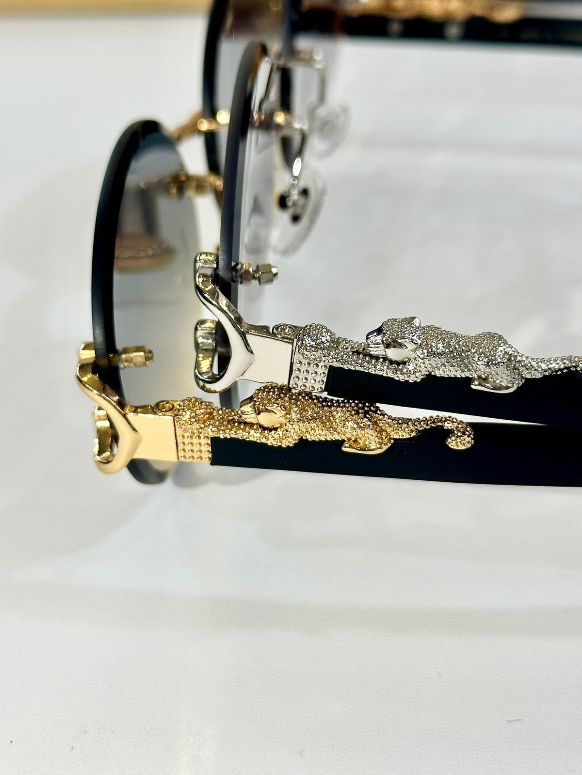 PANTHÈRE ROUND FRAME SUNGLASSES CT0561S IN METAL