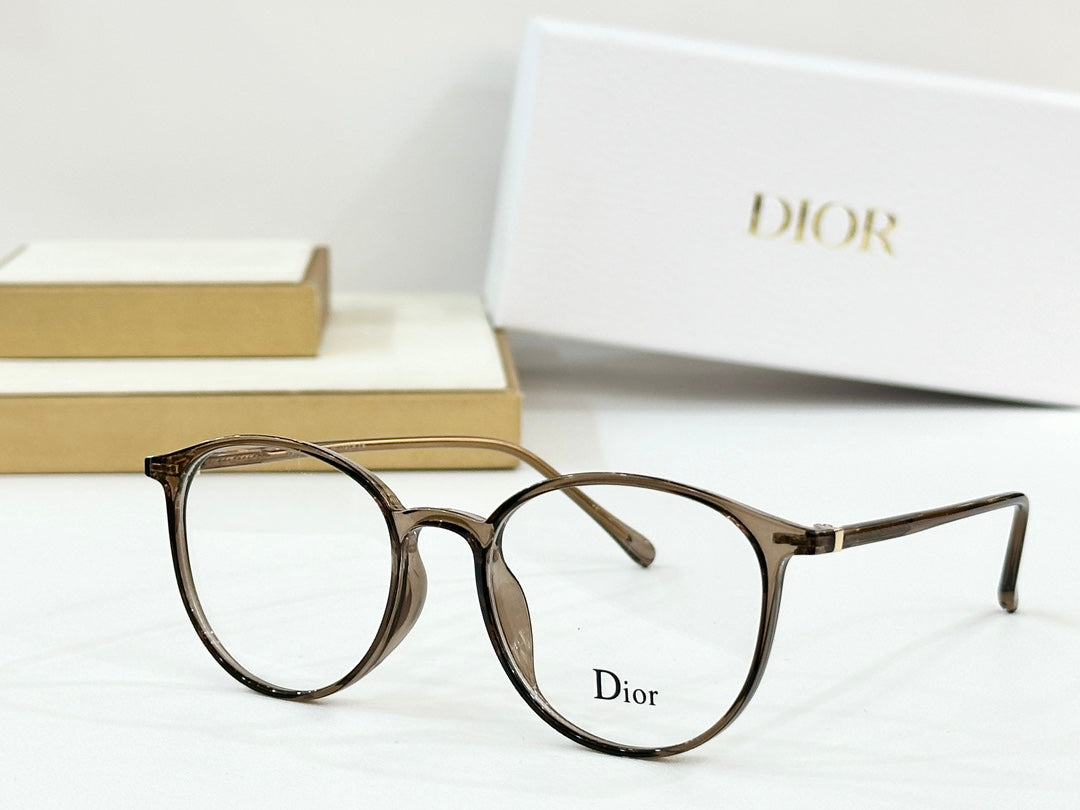 MONTAIGNE SUNGLASS CD S17F IN ACETATE