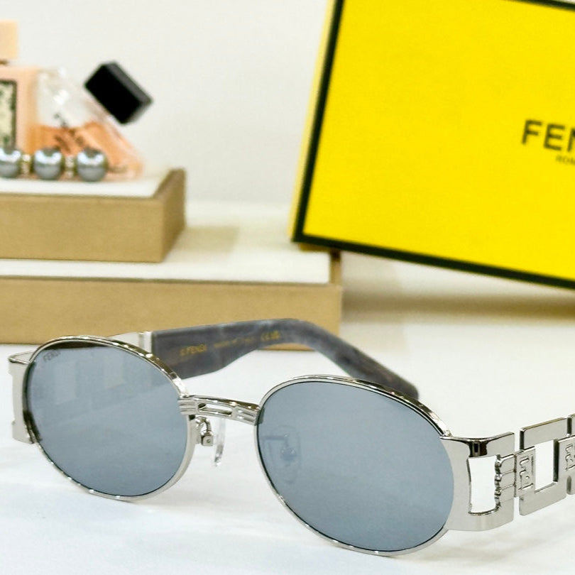 FIRST CRYSTAL OVAL FRAME SUNGLASSES 7076 IN METAL