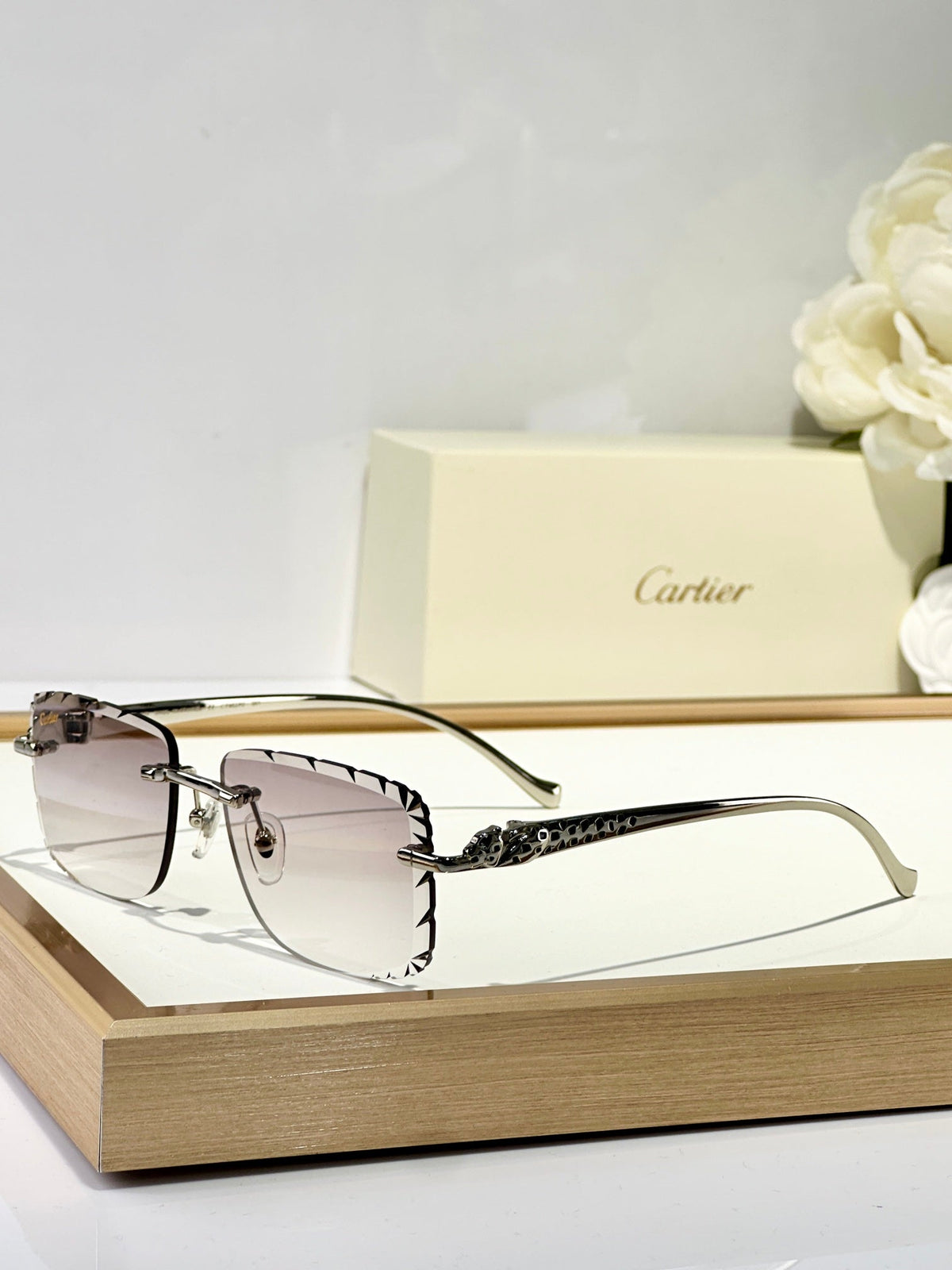 PANTHÈRE RIMLESS SQUARE FRAME SUNGLASSES 580908 IN METAL