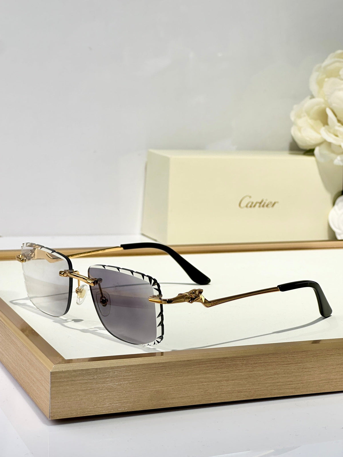 PANTHÈRE PHOTOCHROMIC LENSES RIMLESS SQUARE FRAME SUNGLASSES 580910 IN METAL