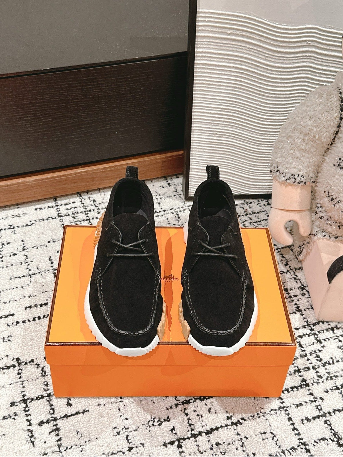 INCREASE SNEAKER IN BLACK SUEDE