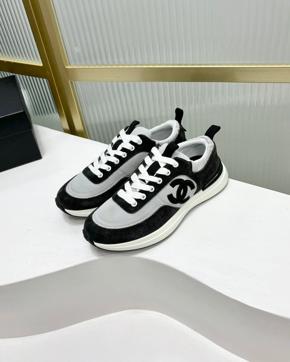 SNEAKER IN BLACK MIX GREY SUEDE